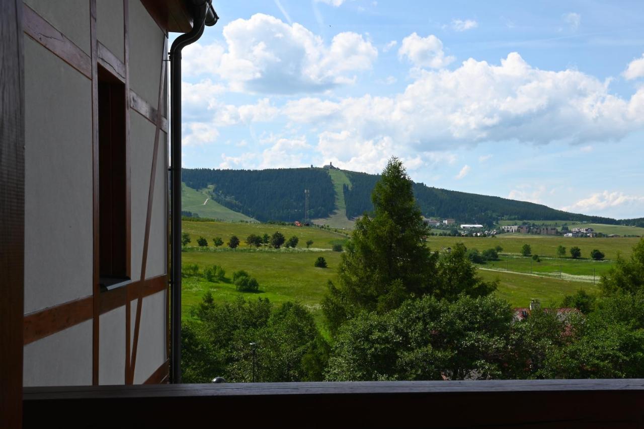 Penzion Koeniguv Mlyn Loučná pod Klínovcem エクステリア 写真